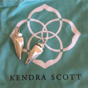 Kendra Scott Arrowhead Earrings